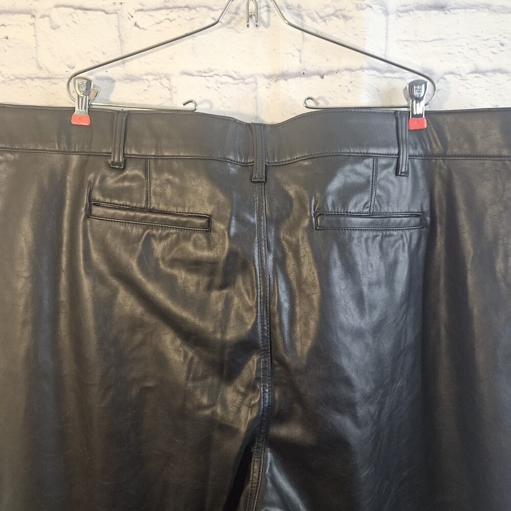 Torrid Faux Leather Women's Pintuck Trouser Size 28S Black NWT Hi-Rise Plus Size - Picture 4 of 6